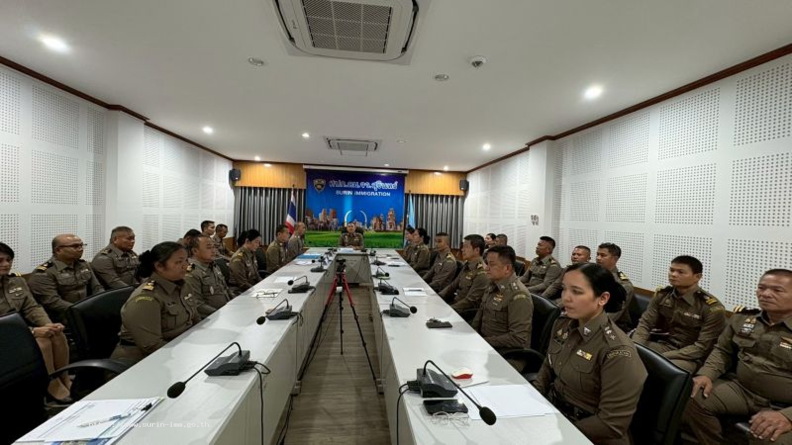 ตรวจคนเข้าเมืองจังหวัดสุรินทร์