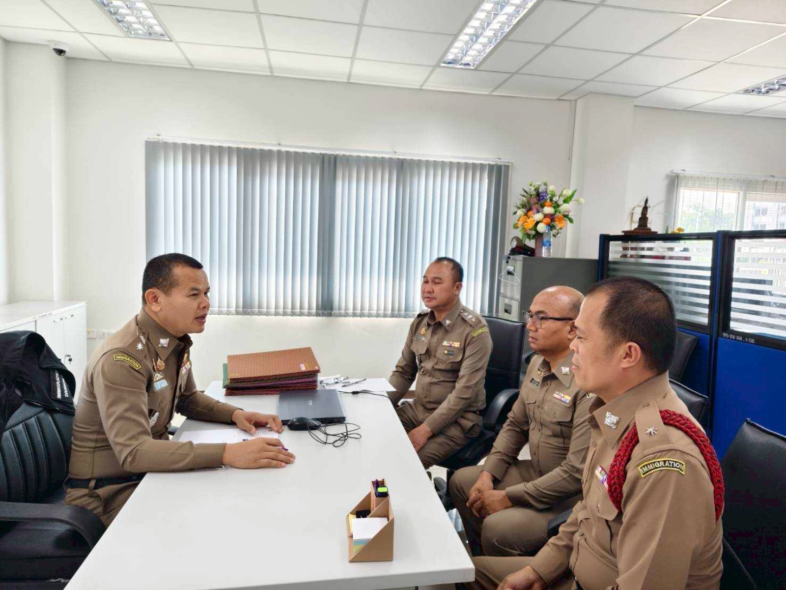 ตรวจคนเข้าเมืองจังหวัดสุรินทร์